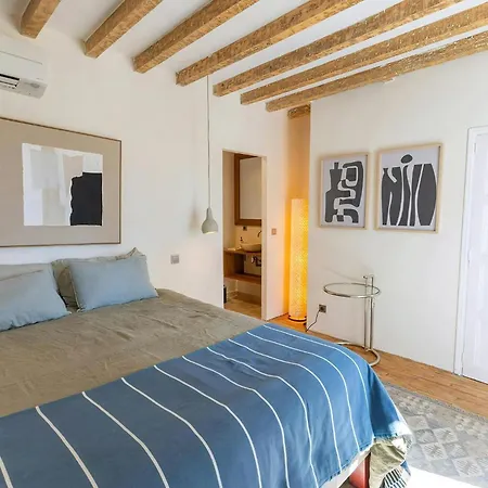 Refuge In Garrigue Facing The Alpilles
