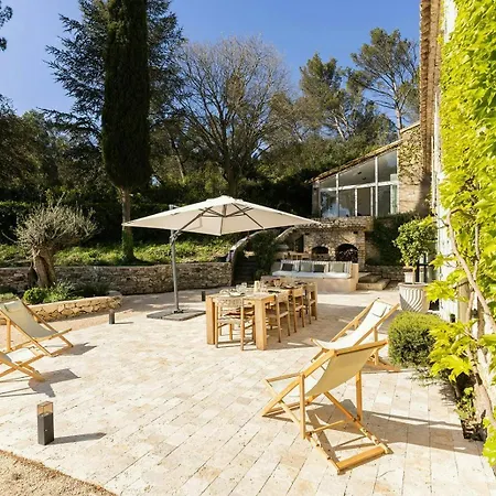 Refuge In Garrigue Facing The Alpilles Aramon